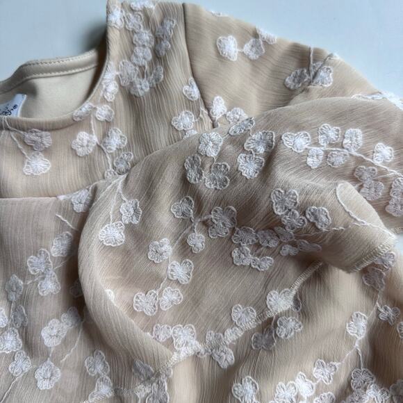 Chasing Fireflies Beige Floral Embroidered Dress - Large - Picture 4 of 5